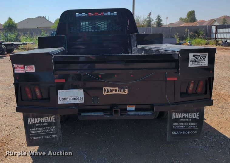 image for item KB9403 2018 Dodge Ram 3500HD  Crew Cab flatbed pickup truck