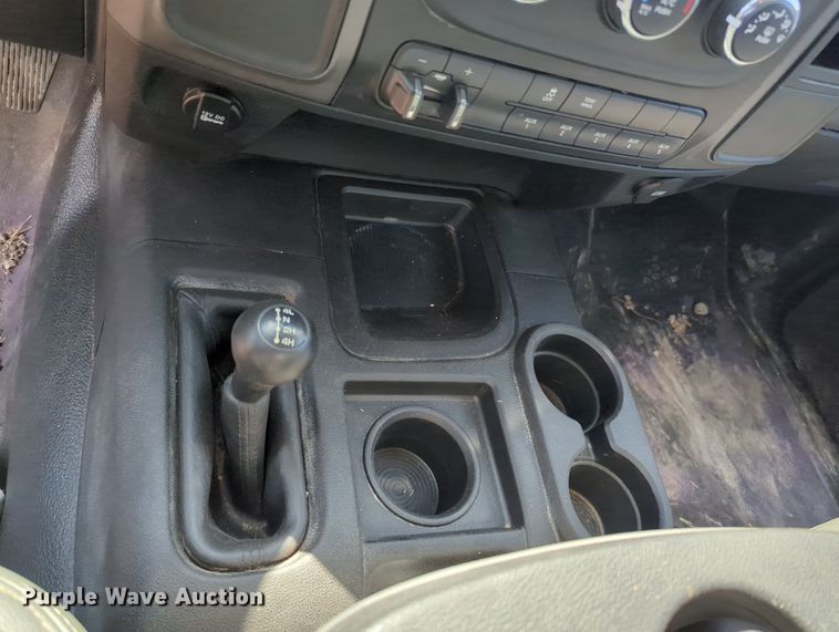 image for item KB9403 2018 Dodge Ram 3500HD  Crew Cab flatbed pickup truck