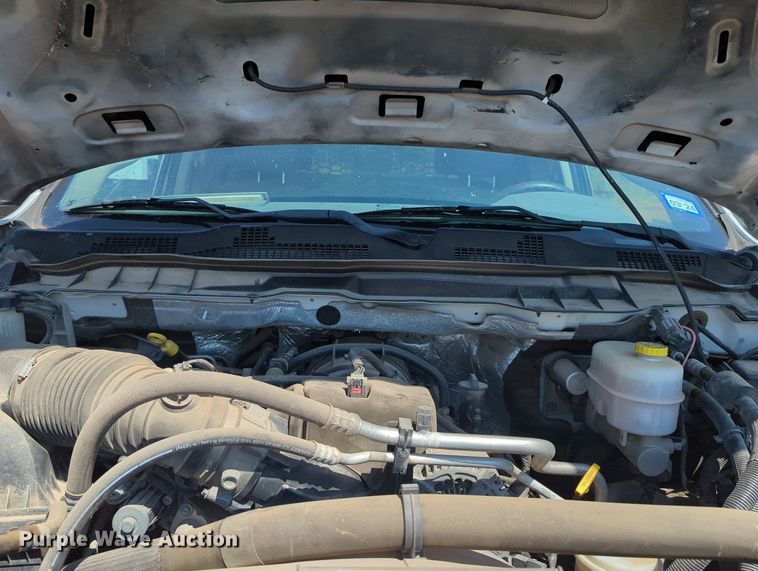 image for item KB9403 2018 Dodge Ram 3500HD  Crew Cab flatbed pickup truck