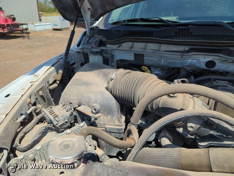 image for item KB9403 2018 Dodge Ram 3500HD  Crew Cab flatbed pickup truck