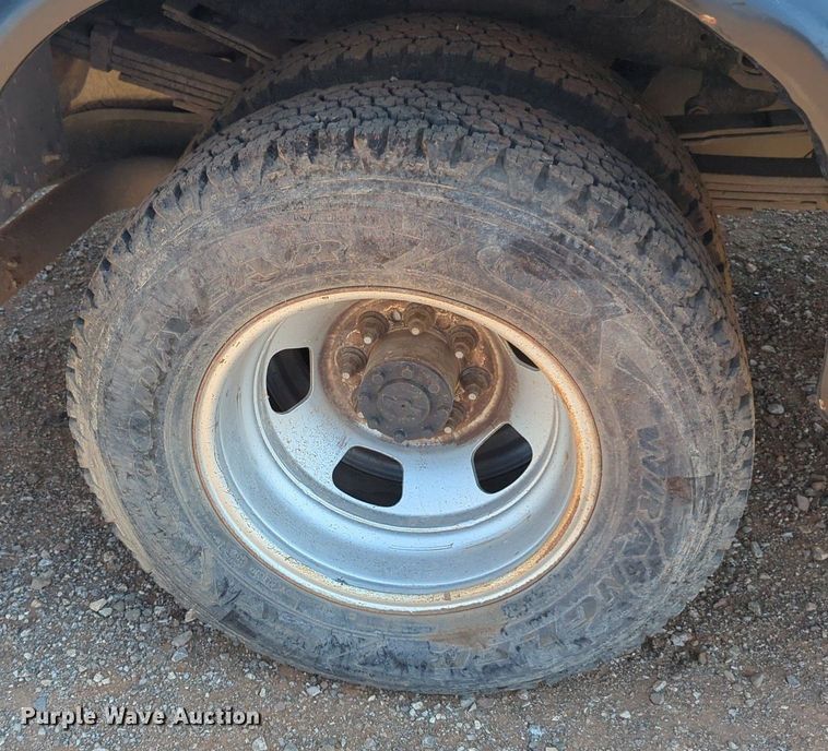 image for item KB9403 2018 Dodge Ram 3500HD  Crew Cab flatbed pickup truck