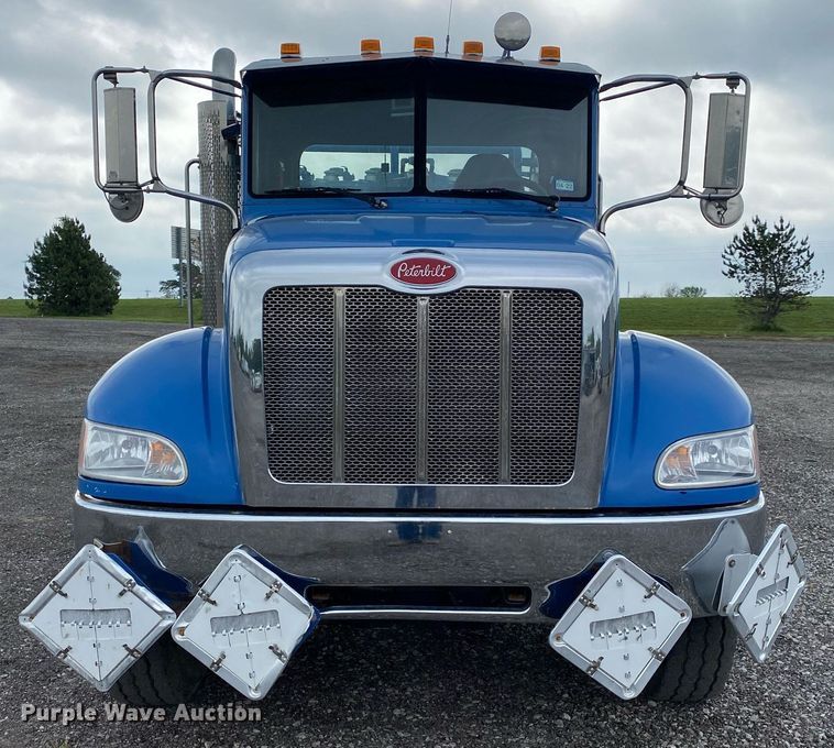 image for item KB9432 2013 Peterbilt PB337  fuel truck