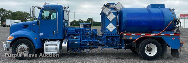 image for item KB9432 2013 Peterbilt PB337  fuel truck