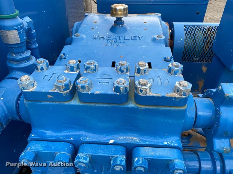 image for item KB9432 2013 Peterbilt PB337  fuel truck