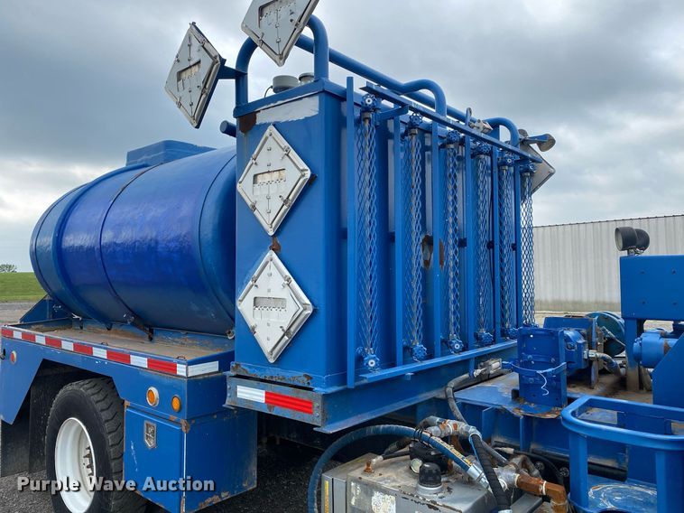 image for item KB9432 2013 Peterbilt PB337  fuel truck