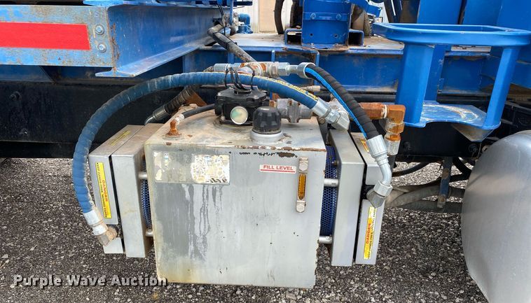 image for item KB9432 2013 Peterbilt PB337  fuel truck