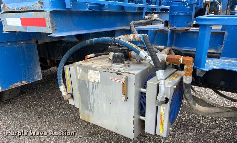 image for item KB9432 2013 Peterbilt PB337  fuel truck