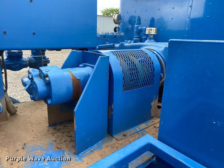 image for item KB9432 2013 Peterbilt PB337  fuel truck