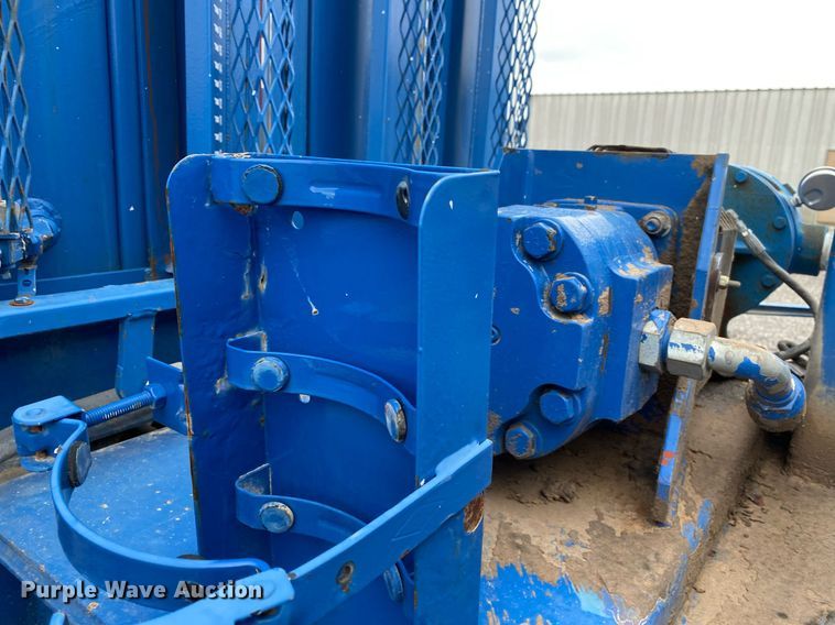 image for item KB9432 2013 Peterbilt PB337  fuel truck