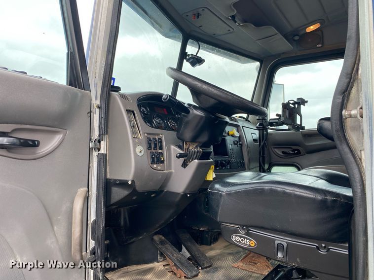 image for item KB9432 2013 Peterbilt PB337  fuel truck