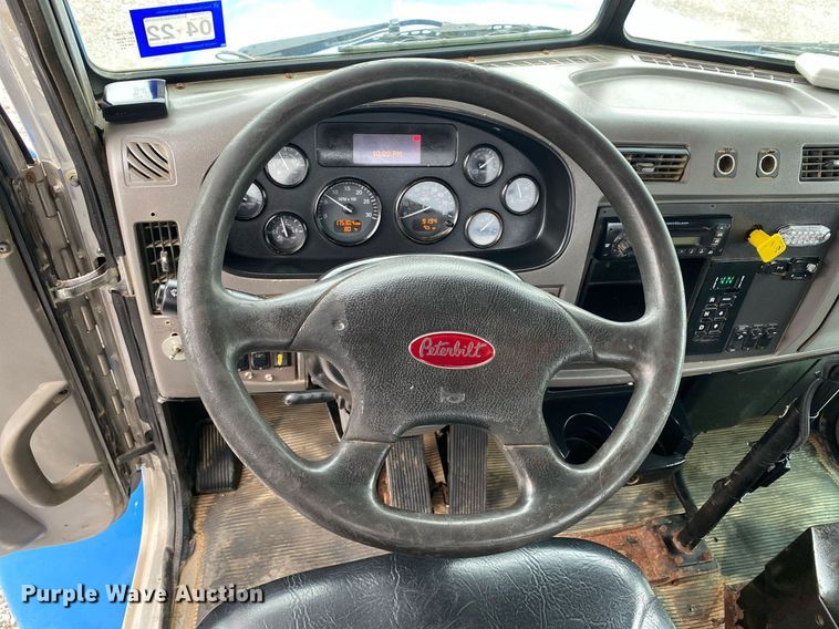 image for item KB9432 2013 Peterbilt PB337  fuel truck