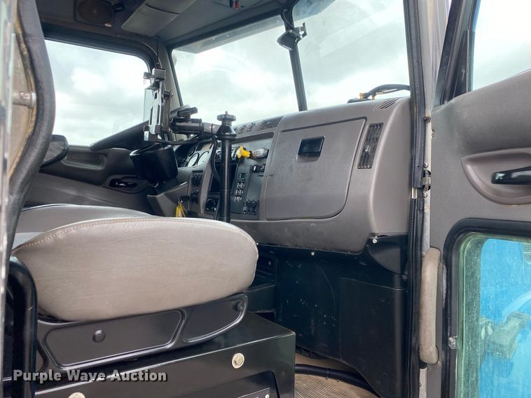 image for item KB9432 2013 Peterbilt PB337  fuel truck