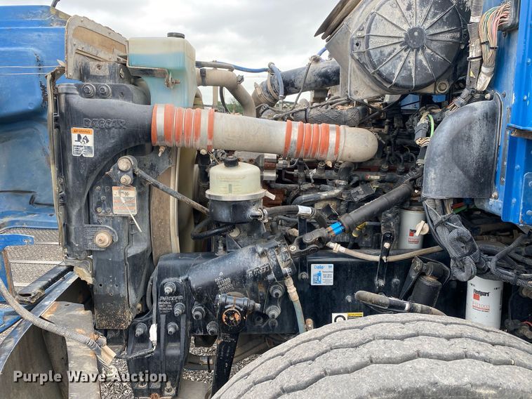 image for item KB9432 2013 Peterbilt PB337  fuel truck