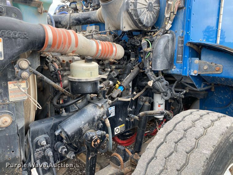 image for item KB9432 2013 Peterbilt PB337  fuel truck