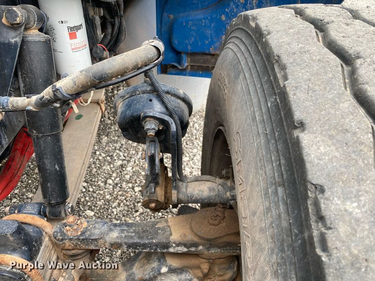 image for item KB9432 2013 Peterbilt PB337  fuel truck