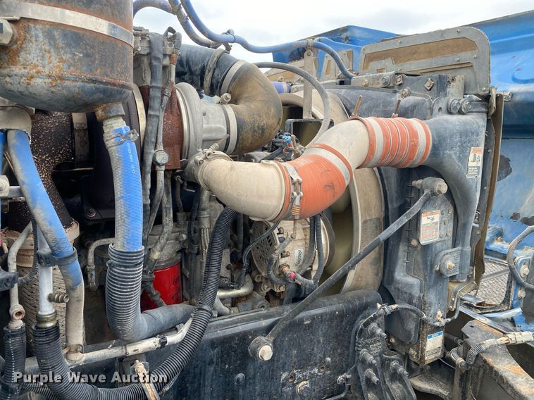 image for item KB9432 2013 Peterbilt PB337  fuel truck