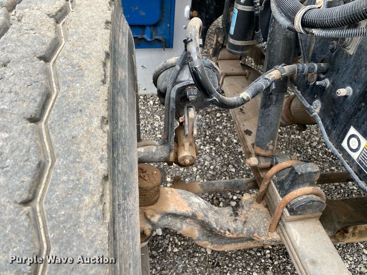 image for item KB9432 2013 Peterbilt PB337  fuel truck