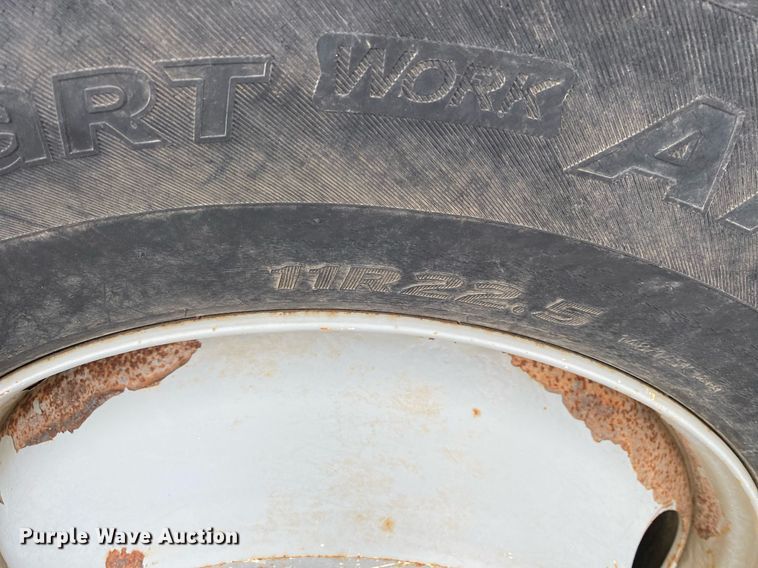 image for item KB9432 2013 Peterbilt PB337  fuel truck