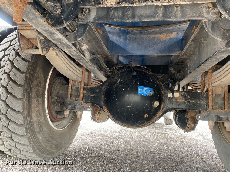 image for item KB9432 2013 Peterbilt PB337  fuel truck