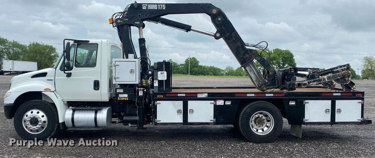 image for item KB9453 2008 International 4400  tire service truck