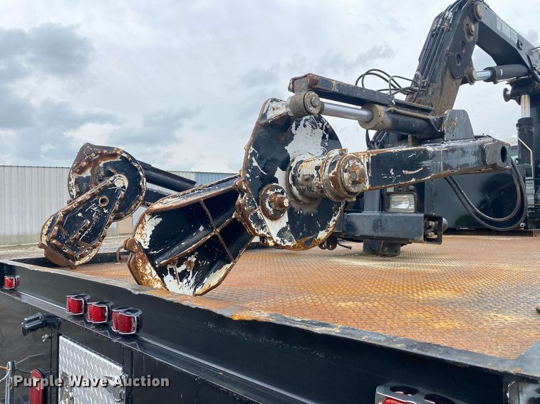 image for item KB9453 2008 International 4400  tire service truck