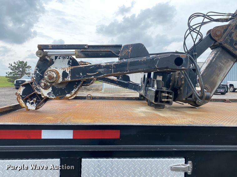 image for item KB9453 2008 International 4400  tire service truck