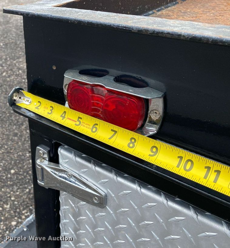 image for item KB9453 2008 International 4400  tire service truck