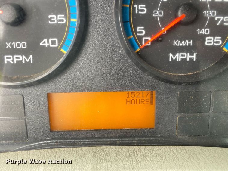 image for item KB9453 2008 International 4400  tire service truck