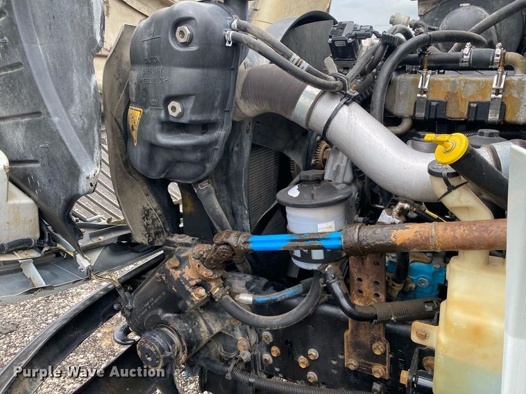 image for item KB9453 2008 International 4400  tire service truck