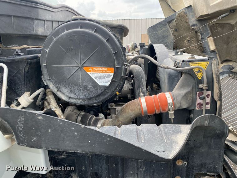 image for item KB9453 2008 International 4400  tire service truck