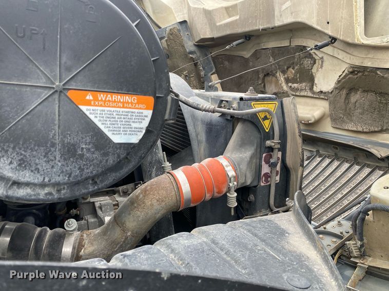 image for item KB9453 2008 International 4400  tire service truck