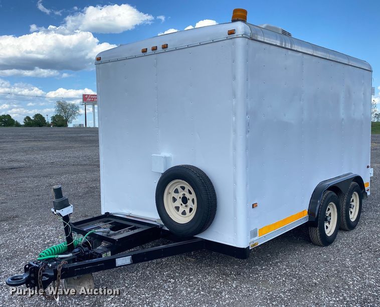 image for item KB9461 1994 Wells Cargo  enclosed cargo trailer