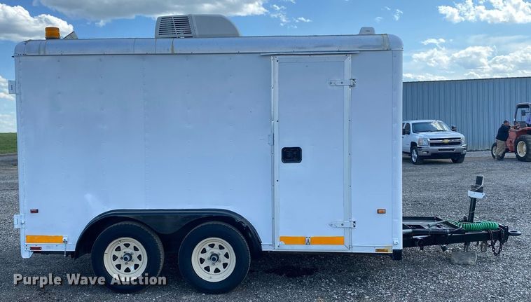 image for item KB9461 1994 Wells Cargo  enclosed cargo trailer