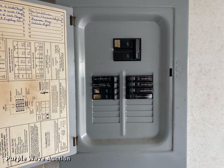 image for item KB9461 1994 Wells Cargo  enclosed cargo trailer