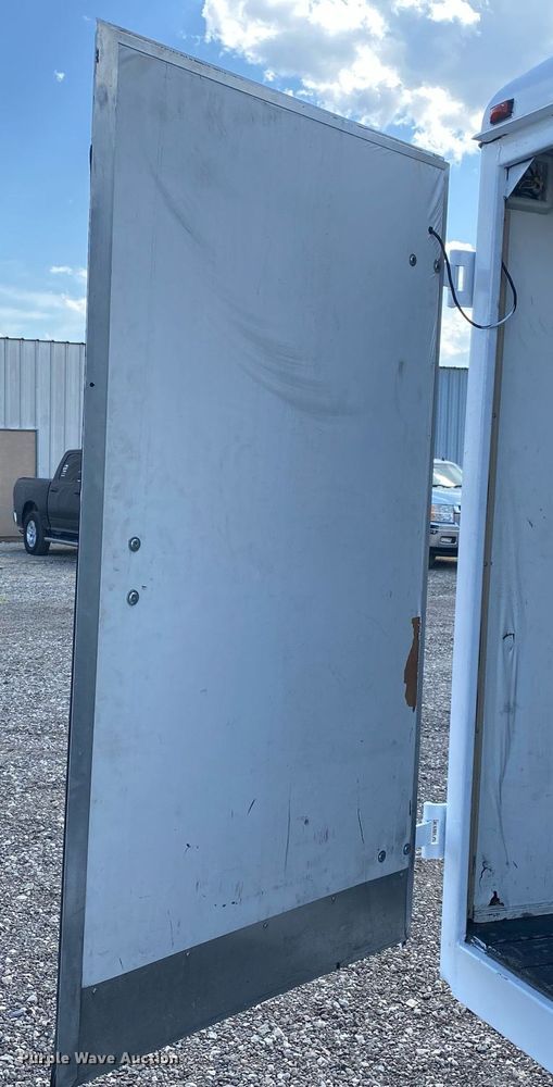 image for item KB9461 1994 Wells Cargo  enclosed cargo trailer