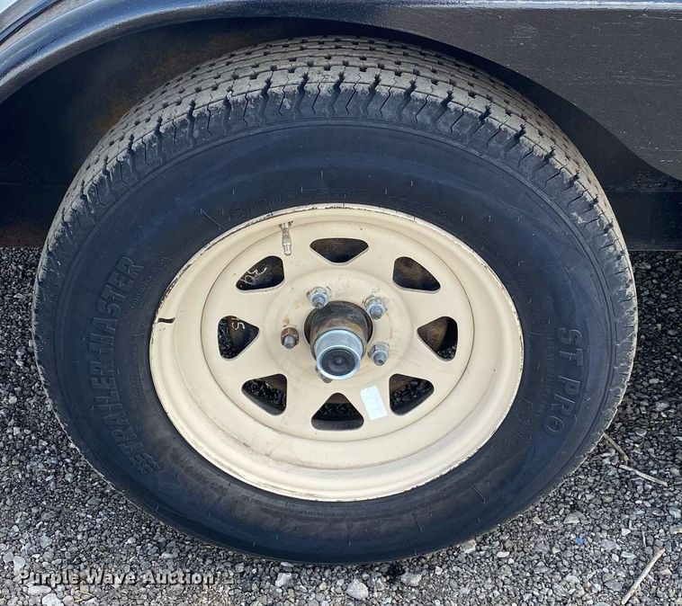 image for item KB9461 1994 Wells Cargo  enclosed cargo trailer