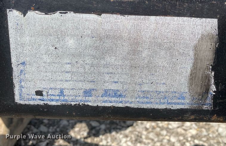 image for item KB9461 1994 Wells Cargo  enclosed cargo trailer