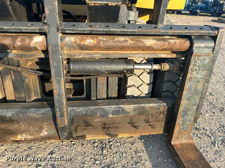 image for item KH9467 Mitsubishi FD150A  forklift