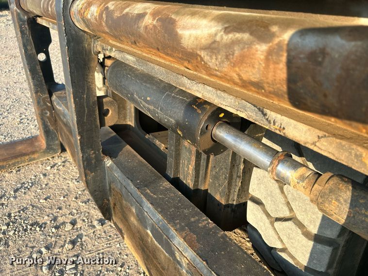 image for item KH9467 Mitsubishi FD150A  forklift