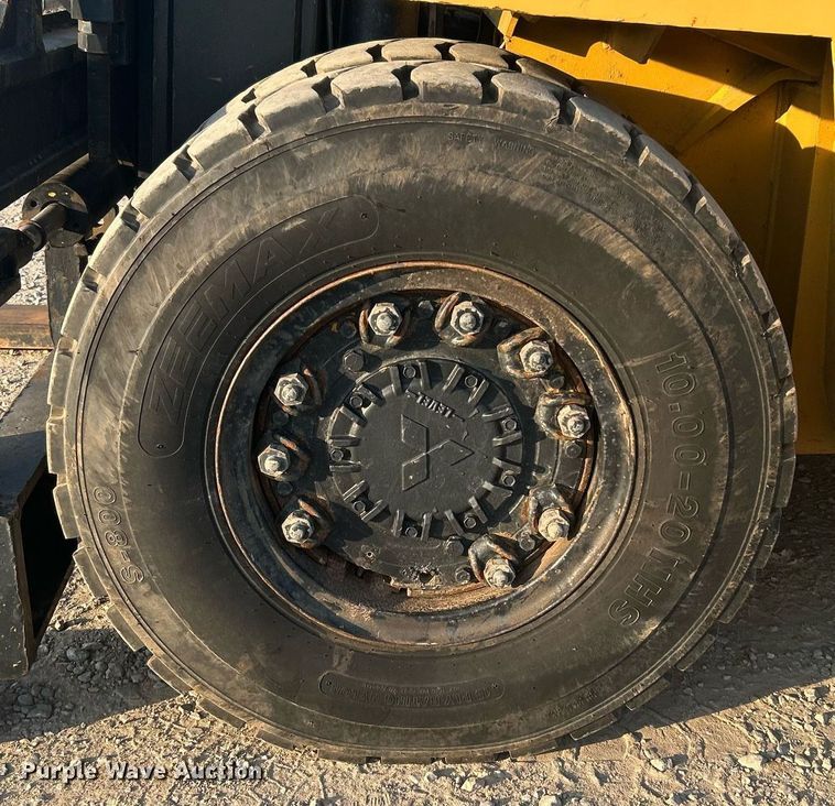 image for item KH9467 Mitsubishi FD150A  forklift