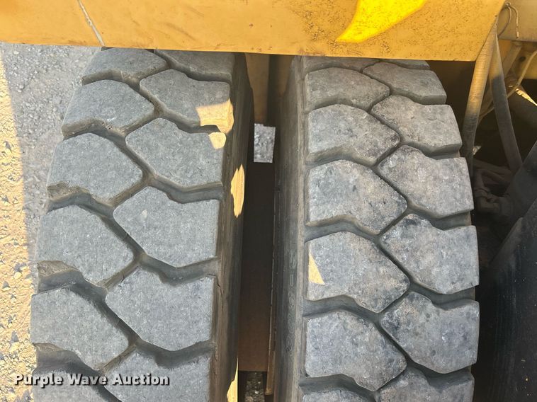 image for item KH9467 Mitsubishi FD150A  forklift