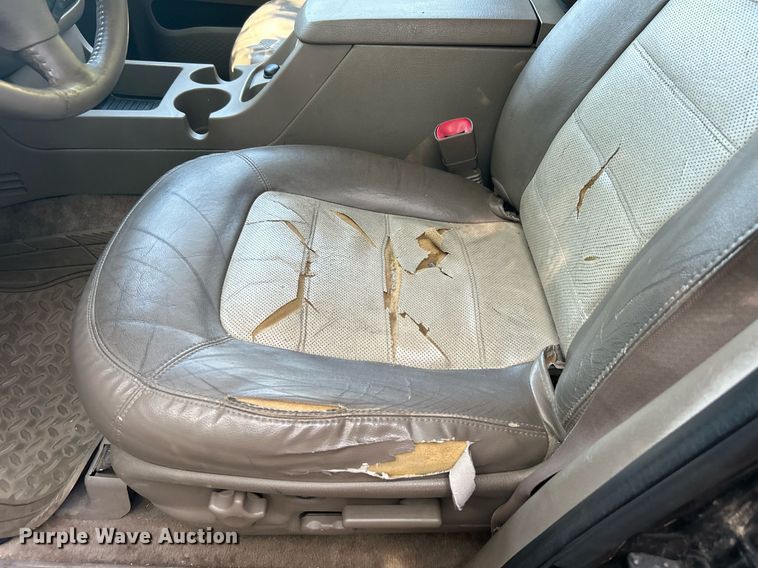 image for item KH9471 2003 Ford Explorer SUV