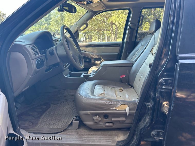 image for item KH9471 2003 Ford Explorer SUV