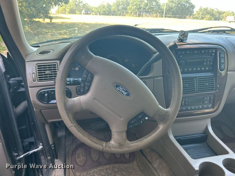 image for item KH9471 2003 Ford Explorer SUV
