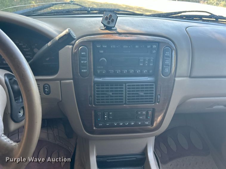 image for item KH9471 2003 Ford Explorer SUV