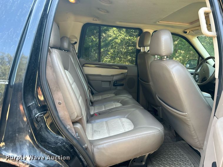 image for item KH9471 2003 Ford Explorer SUV