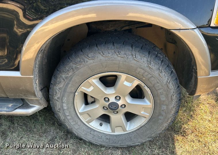 image for item KH9471 2003 Ford Explorer SUV