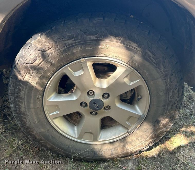 image for item KH9471 2003 Ford Explorer SUV