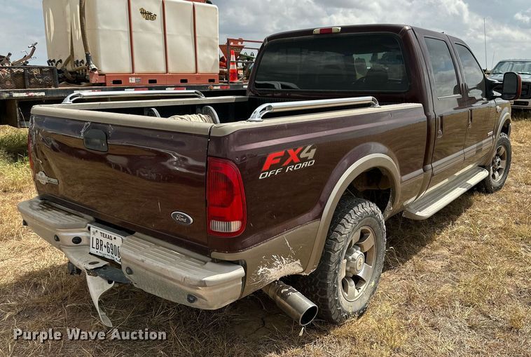 image for item KM9800 2004 Ford  F250 Super Duty Lariat King Ranch Crew Cab pickup truck