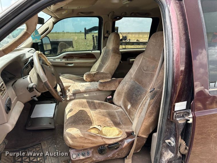 image for item KM9800 2004 Ford  F250 Super Duty Lariat King Ranch Crew Cab pickup truck